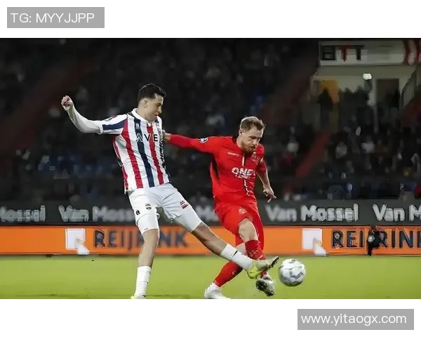 埃因霍温与坎布尔激战正酣赛况分析与精彩瞬间回顾