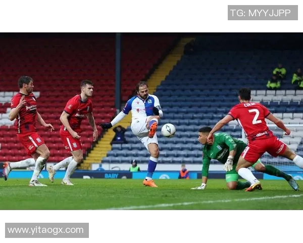 西布罗姆与莱切城实力对比分析及比赛前景展望