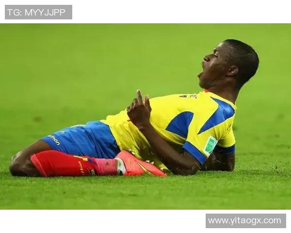 克拉斯与安郅激战正酣球迷期待精彩对决与精彩进球瞬间